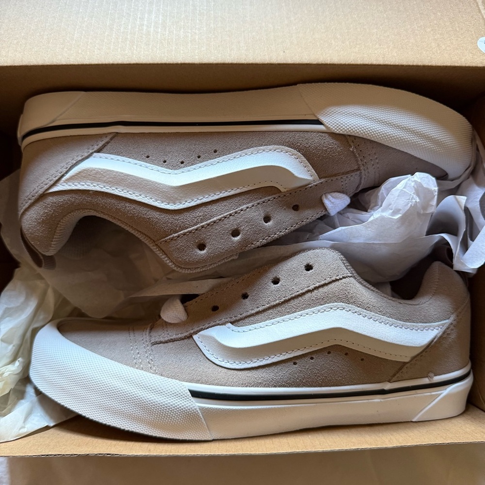 Vans Kids' Knu Skool Shoes - Brand New size 6